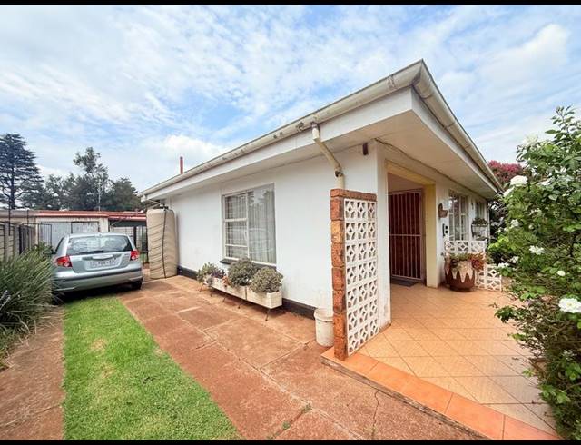 3 BEDROOM HOUSE FOR SALE IN VANDERBIJLPARK CW 1